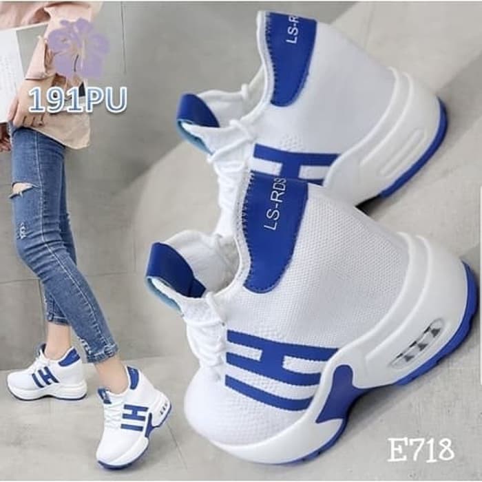 Jual Sepatu  Sneakers Boots  Wanita  Hisence Hitam Putih 