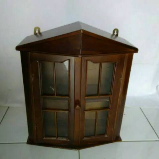 

Handycraf Kotak P3K