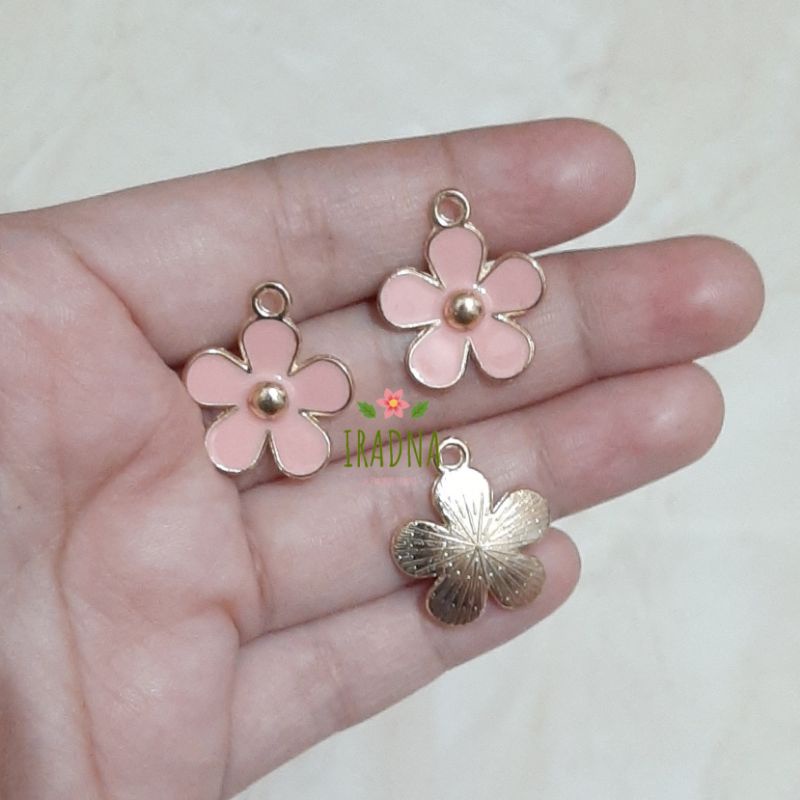 Bandul Kalung Gelang Keychain Sakura Salem