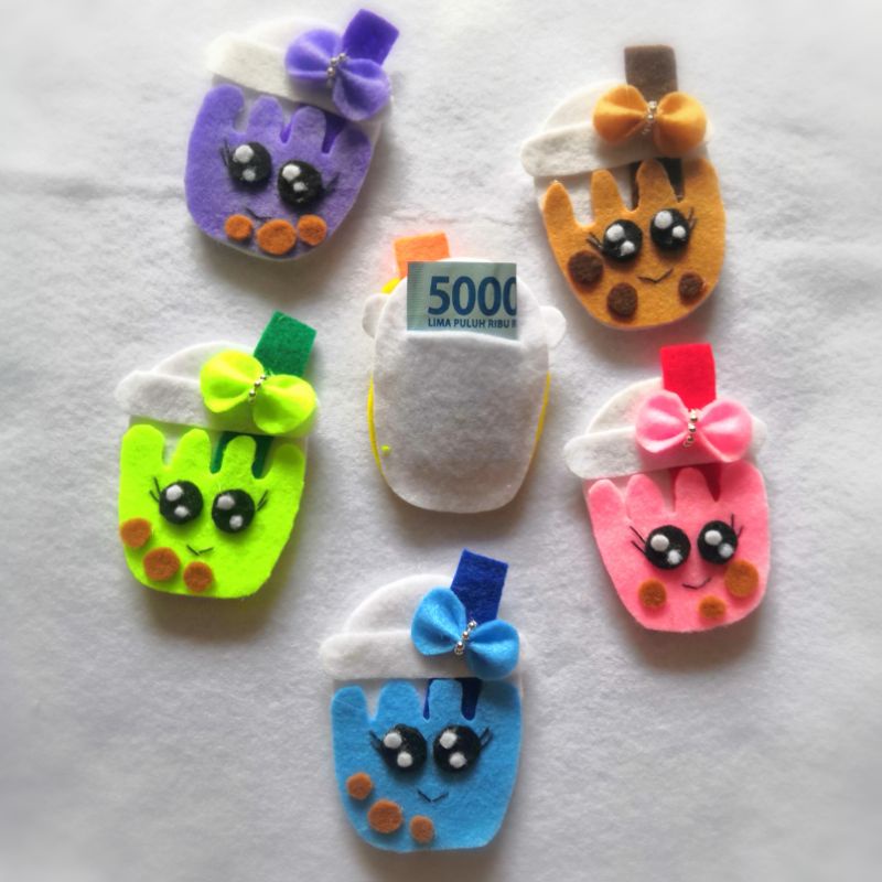 

Amplop / angpao lebaran dari kain flanel bentuk boba