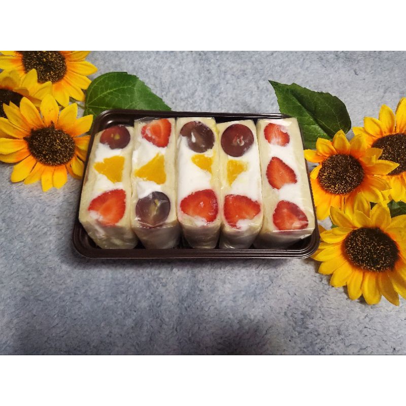 

fruit sando