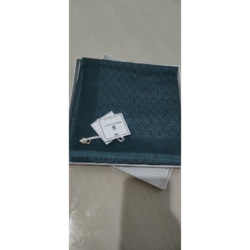 Buttonscarves tapis teal