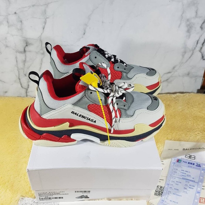 Sepatu Balenciaga Triple S Red Grey Sport Import Original Running Terbaru