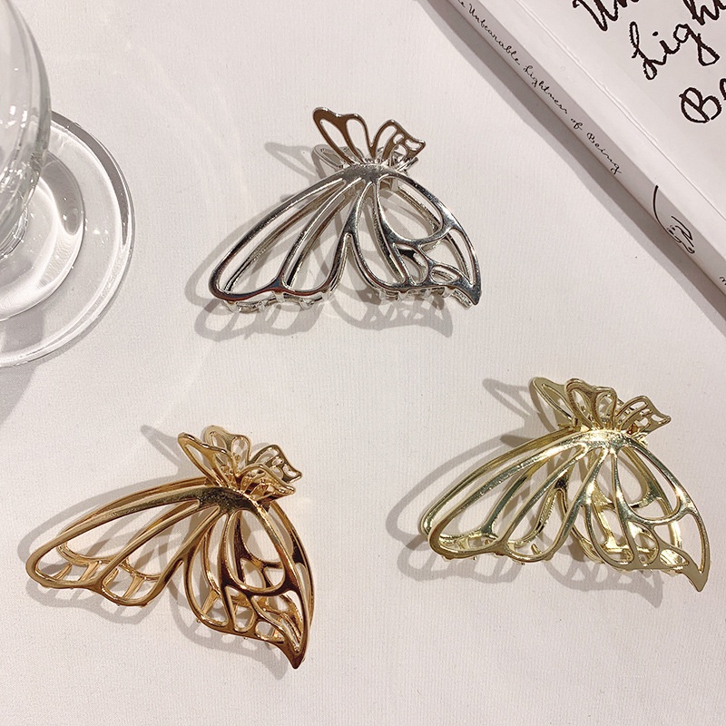 Jepit Rambut Bentuk Kupu-Kupu Tiga Dimensi Bahan Logam Gaya Retro Untuk Wanita