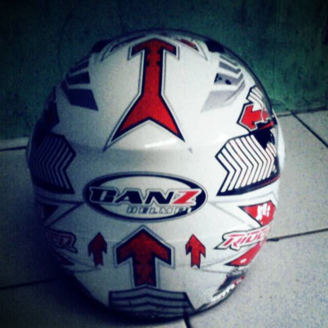 Helm motif merk.GANZ