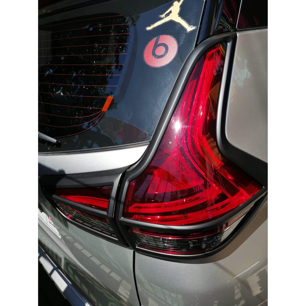 Garnis Lampu Belakang Mitsubishi Xpander 2017
