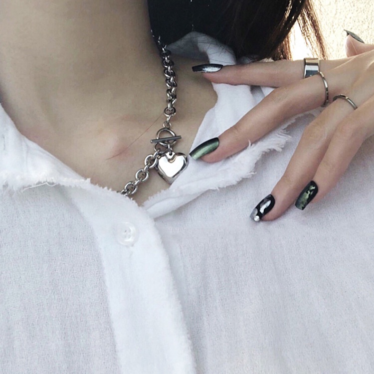 Ins yang sama gaya Eropa dan Amerika Retro Cinta PL buckle kalung dingin logam peach jantung retro p