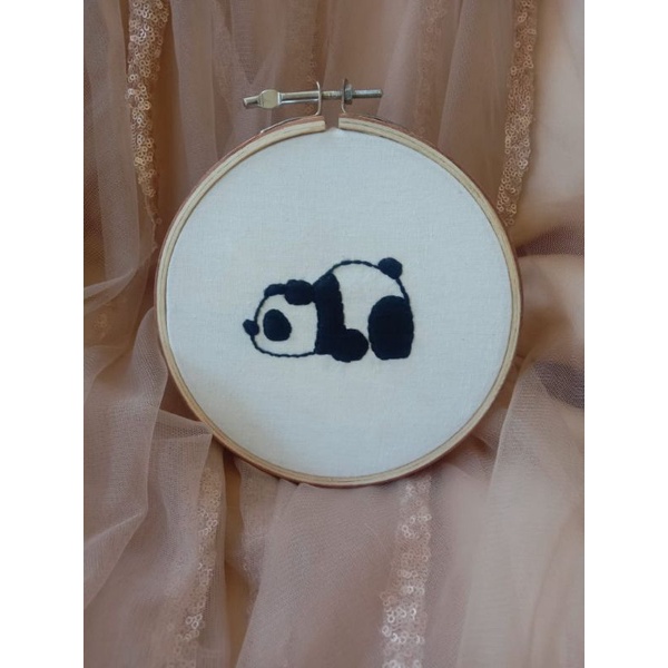 Hoop art embroidery, Embroidery kit, Hiasan dinding, Sulam tangan, sulam, custom, cartoon embroidery