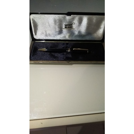 

montblanc pen