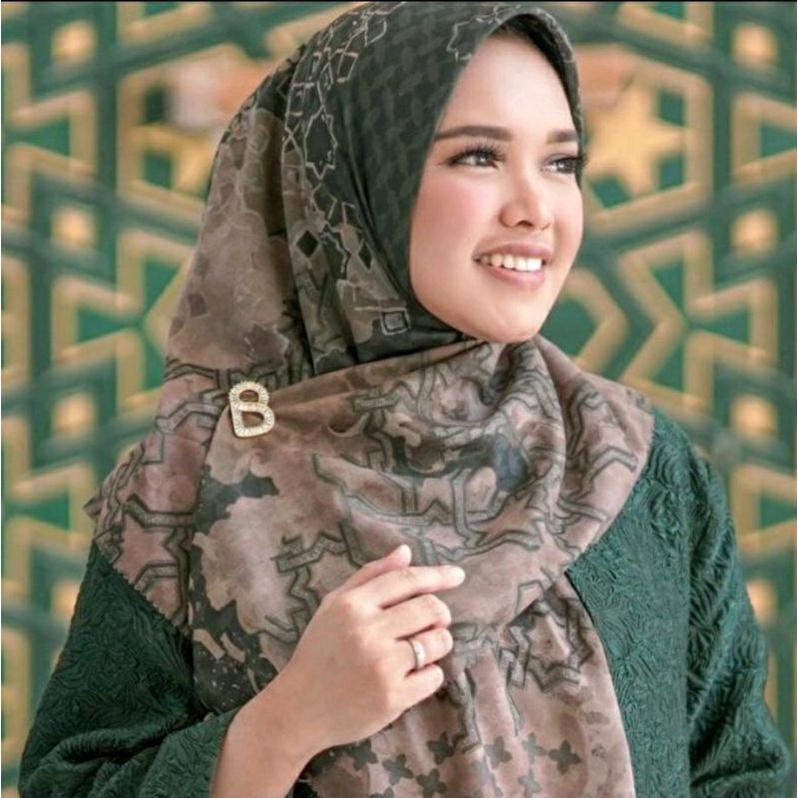 Buttonscarves preloved haramain emerald