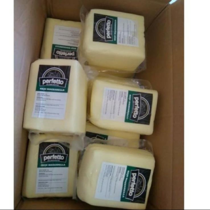 

Model baru - Keju Mozarella Perfetto 1KG / Mozzarella Cheese perfetto 1kg
