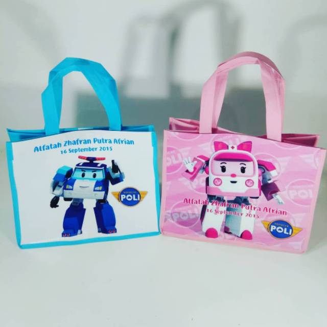 

Goodie bag ultah safa
