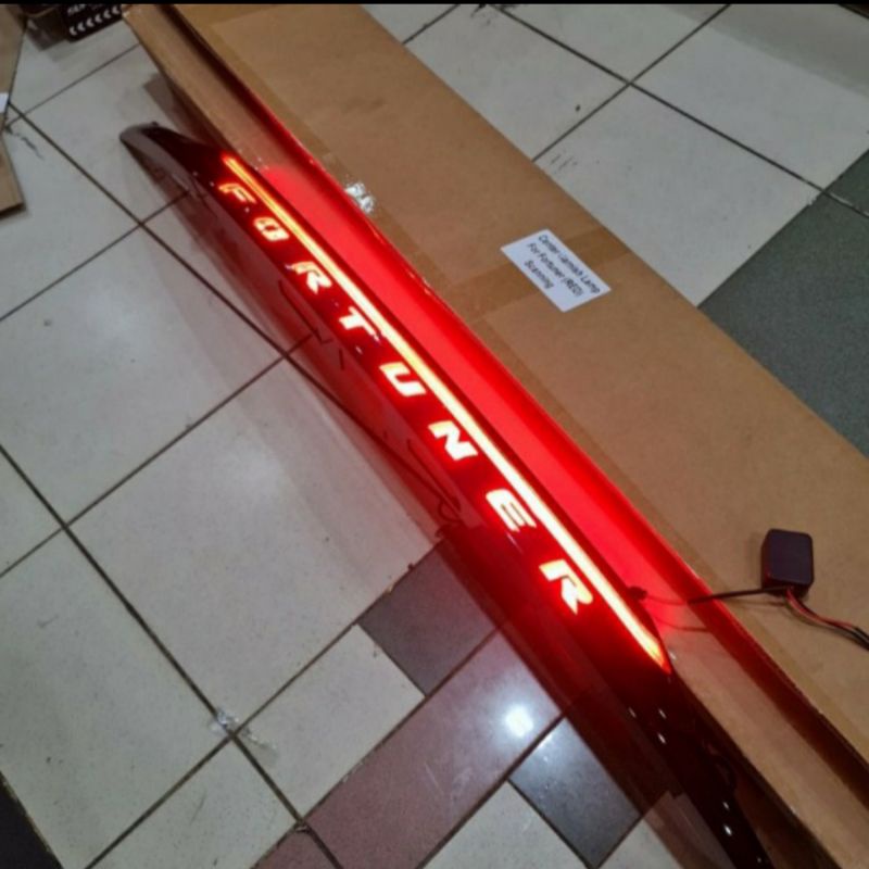 Trunklid bagasi fortuner 2016-2021 led