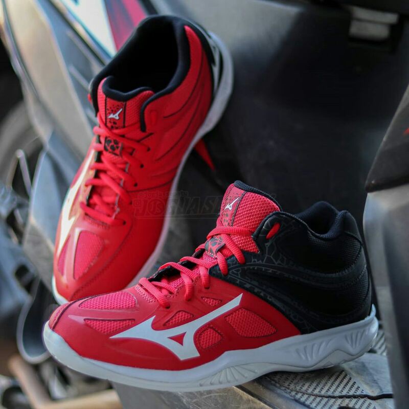 Sepatu Voli Mizuno Thunder Blade 2 Mid - Tomato White Black