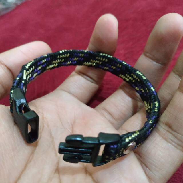 Gelang Tali Etnik Gaya Keren