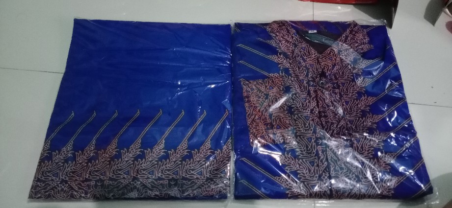 Batik Solo Modern Setelan Sarung Dan Koko Batik Lapis Furing Motif Wulu Wayang Putih