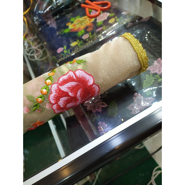 Selendang koto gadang-Light ivory