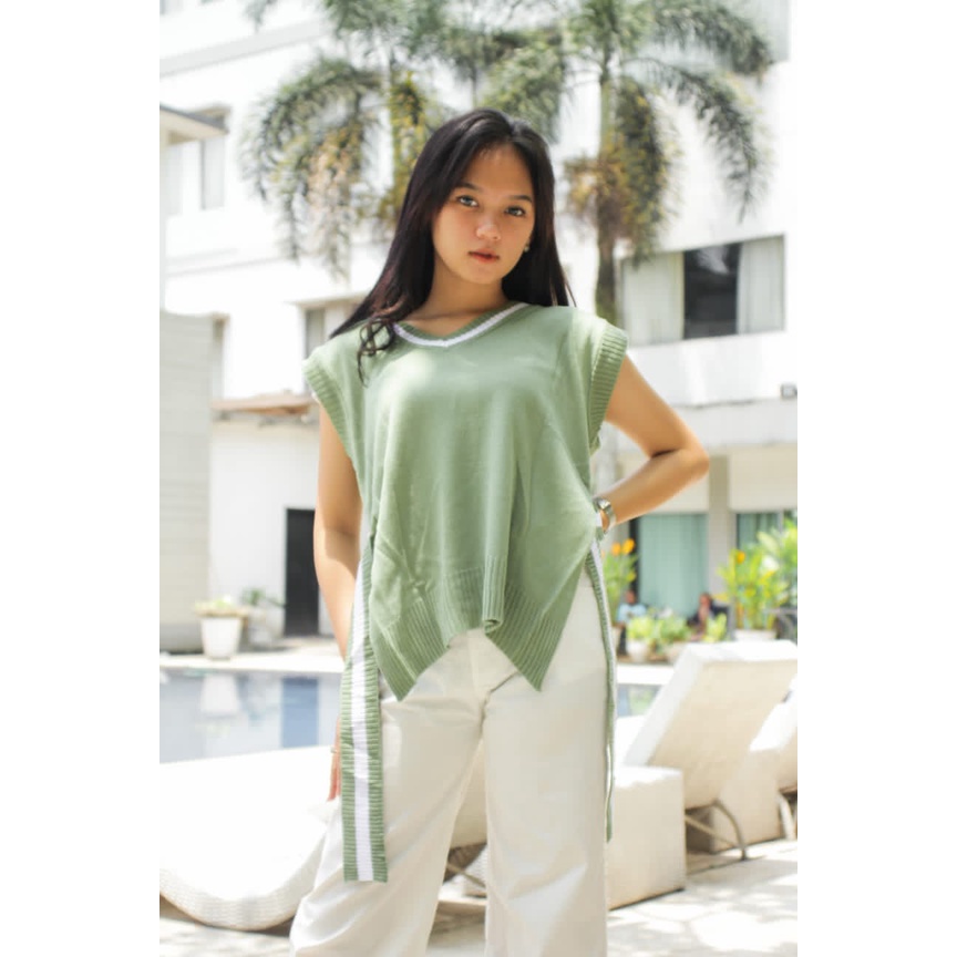 Vest Rajut / Rompi Rajut Wanita / Rompi luaran Wanita / Outer Vest Rajut Wanita