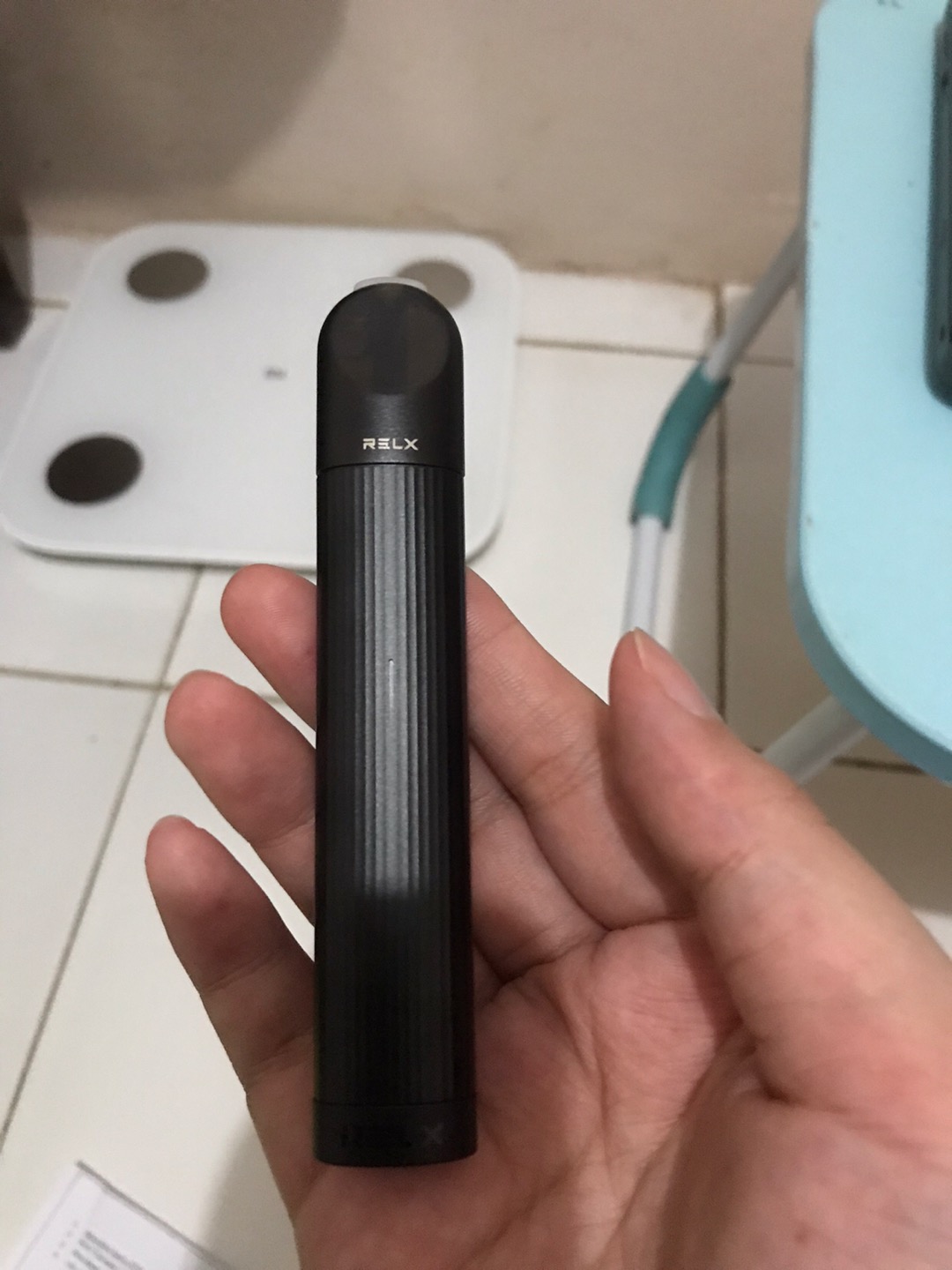 Relx Bundle Essential Black Device And Pods