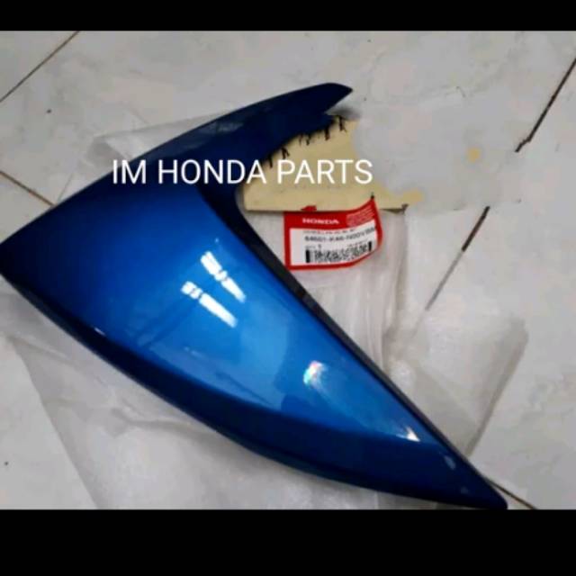 Cover body tebeng sayap depan kiri Honda Vario 110 fi biru original