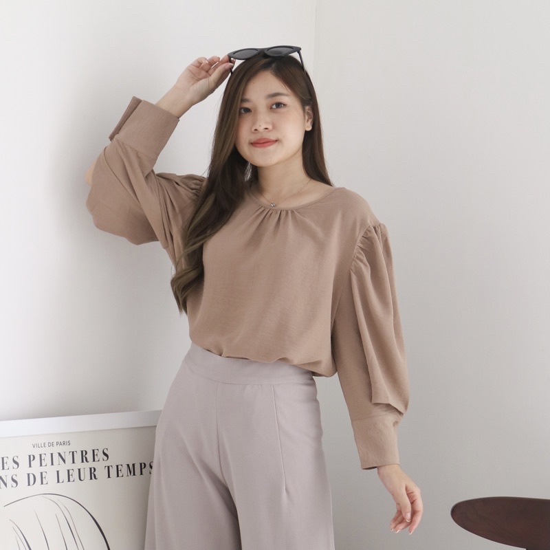 MSMO Denise Blouse Puffy Sleeve / Atasan Wanita / Blouse Wanita / Kaos Wanita / Top Wanita / Blouse Wanita-Peanut