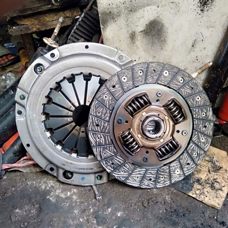 Kampas Kopling Set Matahari Dekrup Isuzu Panther 2.5 / Panther Touring Original Part