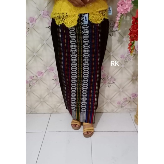 Rok dan Selendang Corak Pucca Bintik-Hanya Rok Hitam
