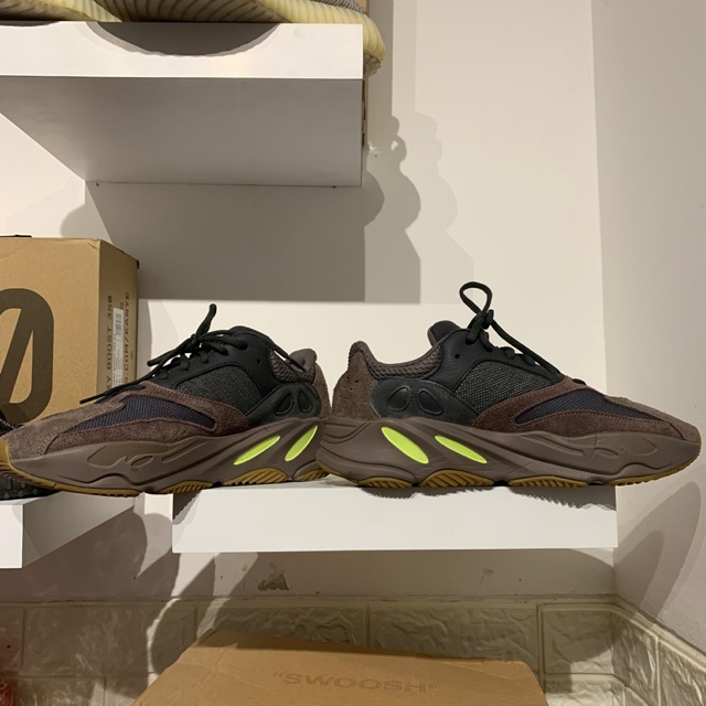Yeezy 700 ‘Mauve’