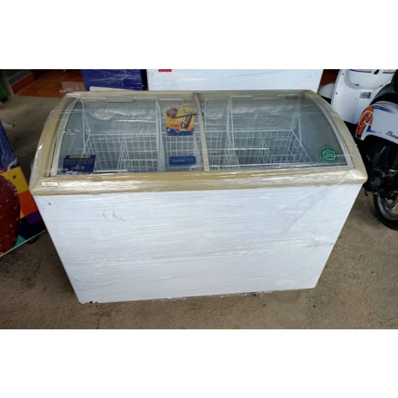 Freezer Box / Sliding Flat Curve Glass Freezer