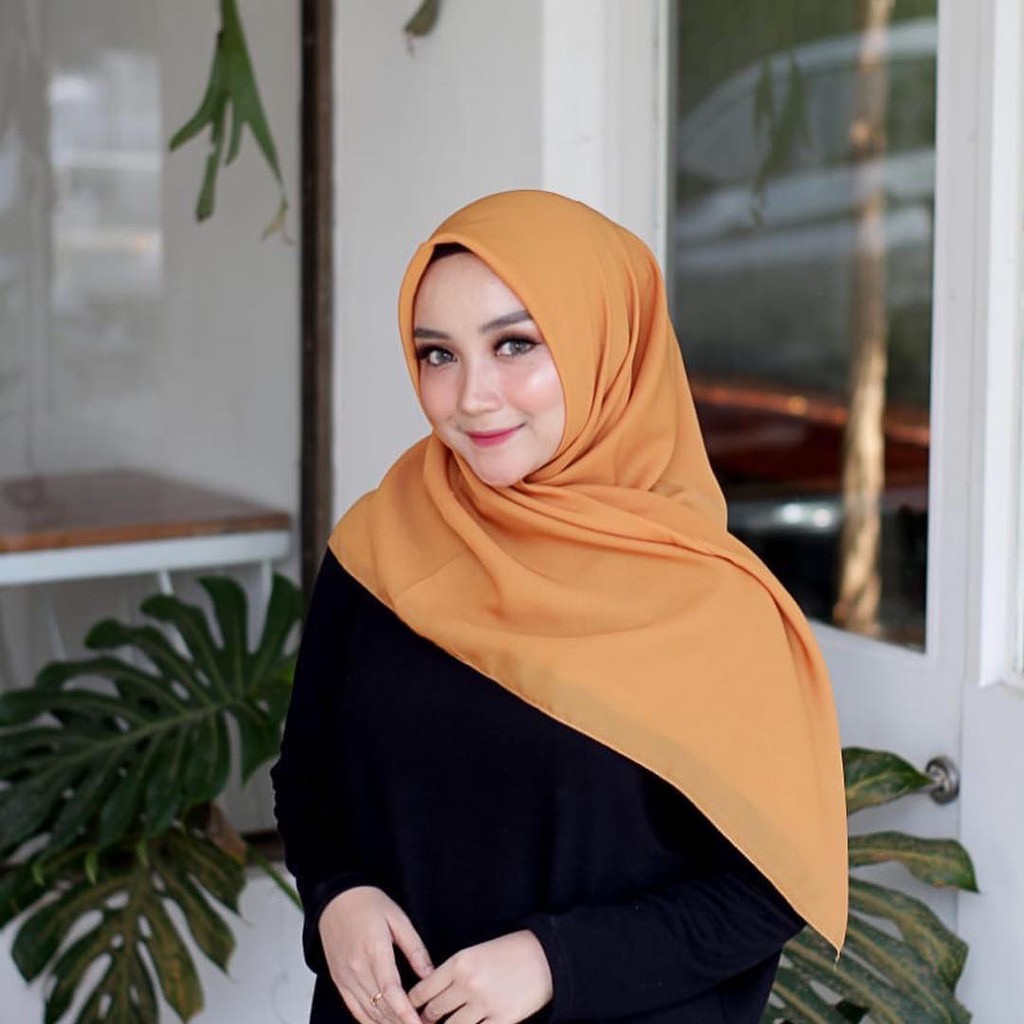 [𝐂𝐫𝐨𝐜𝐮𝐬] Jilbab Bella Square / Hijab/ segiempat/ kerudung-Bela - MUSTARD