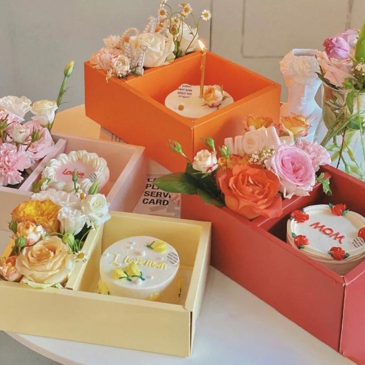 

Terjangkau Mika Handy Box / Soft Box Flower Box / Bloom box
