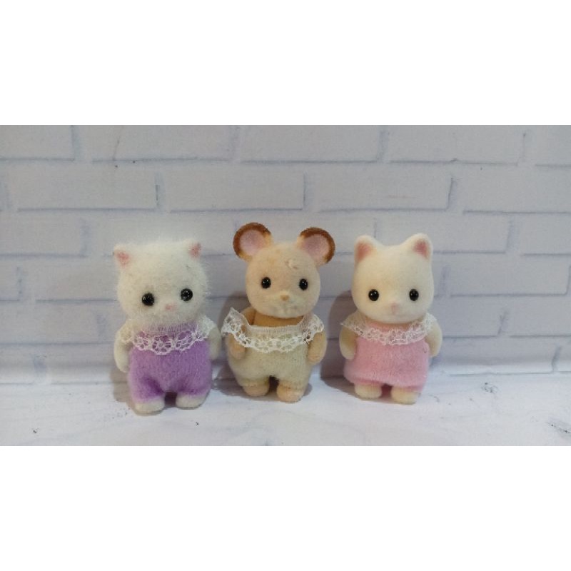 Sylvanian Baby persian cat and field mouse