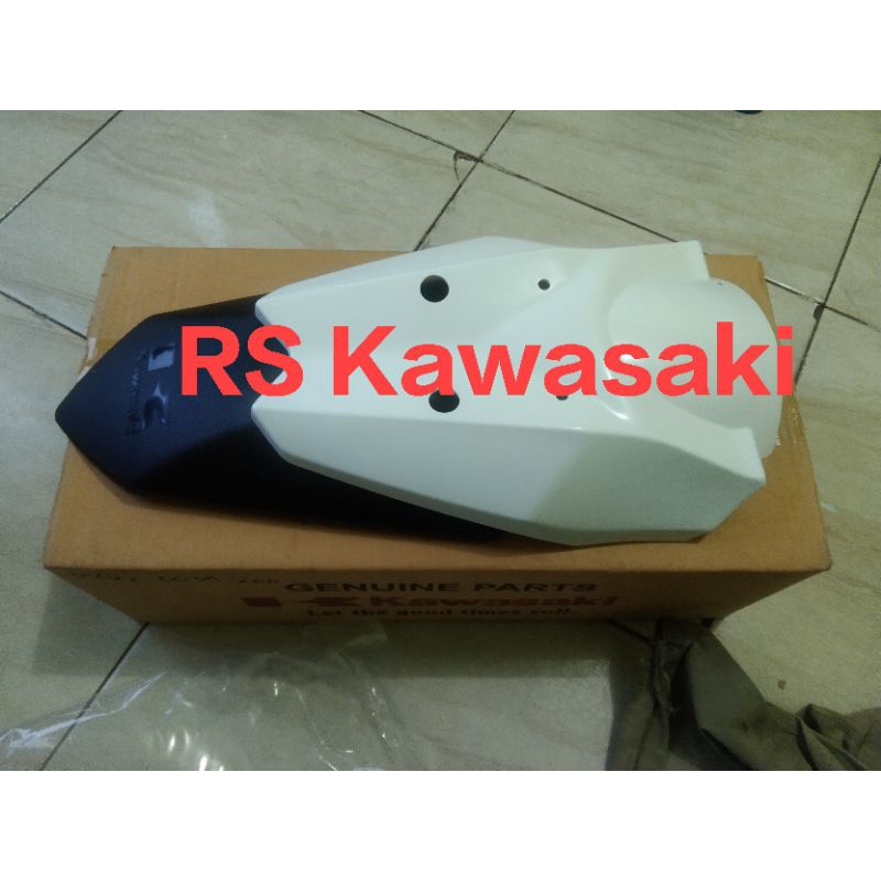 cover tail spakbor buntut belakang KLX 250 klx250 original