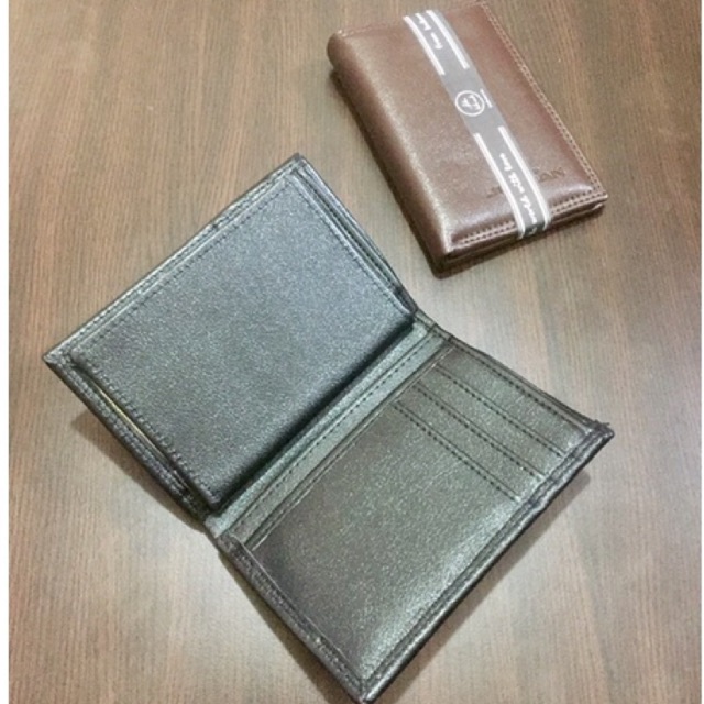 dompet ukuran tanggung 3/4 bahan kulit sintetis lokal bisa untuk pria dan wanita #dompet #dompetpria #dompetwanita #dompettanggung #dompetkeren