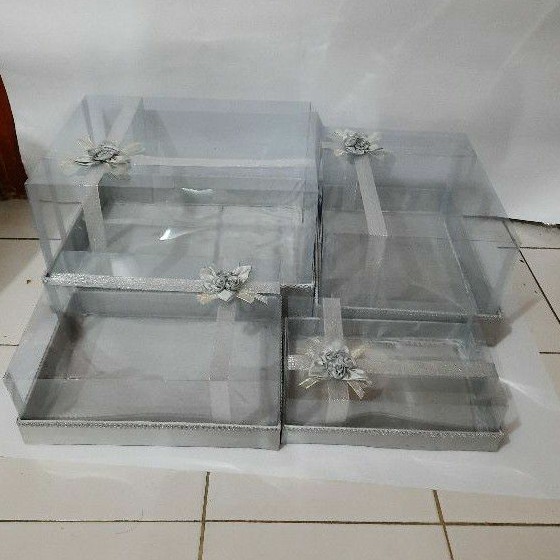 

kotak hantaran seserahan mika tinggi isi 4 warna silver