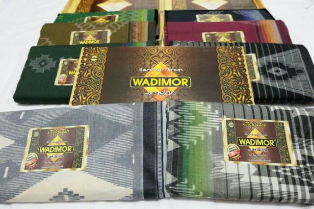 Sarung Wadimor Motif Bali - Kain Tenun Dewasa Pria Laki Cowo Sholat Solat