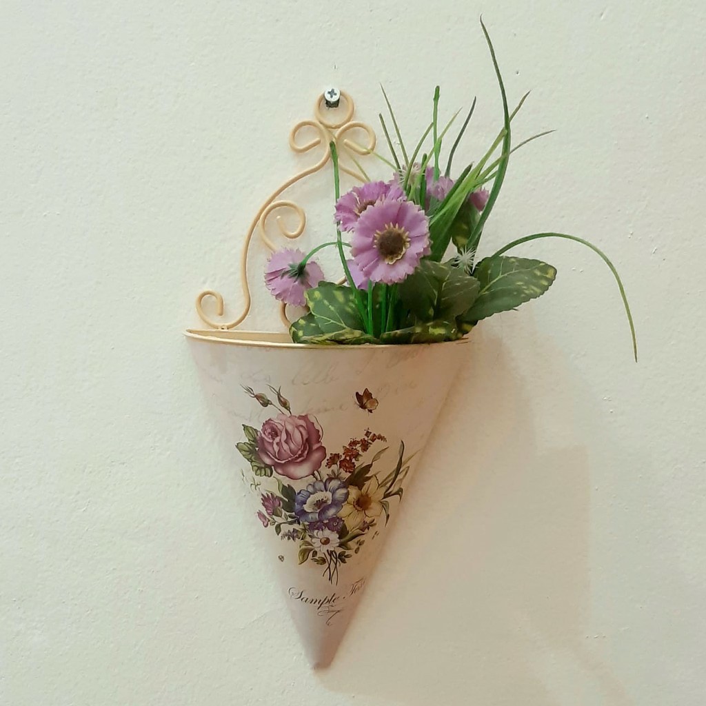 Vas Bunga Plastik Pot Gantung Tempel Dinding Vintage Segitiga Hiasan Rumah Dekorasi Pesta Cafe
