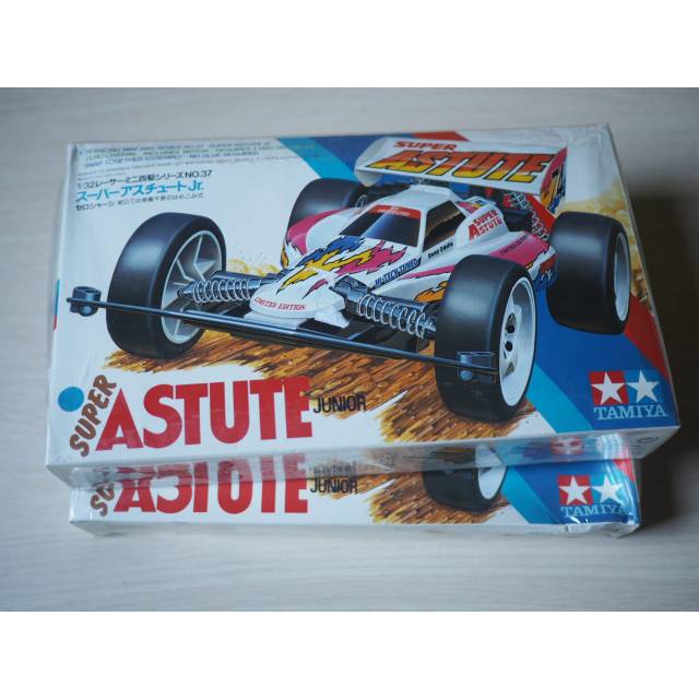 Tamiya 18037 Super Astute Jr Junior copyright 1991 vintage