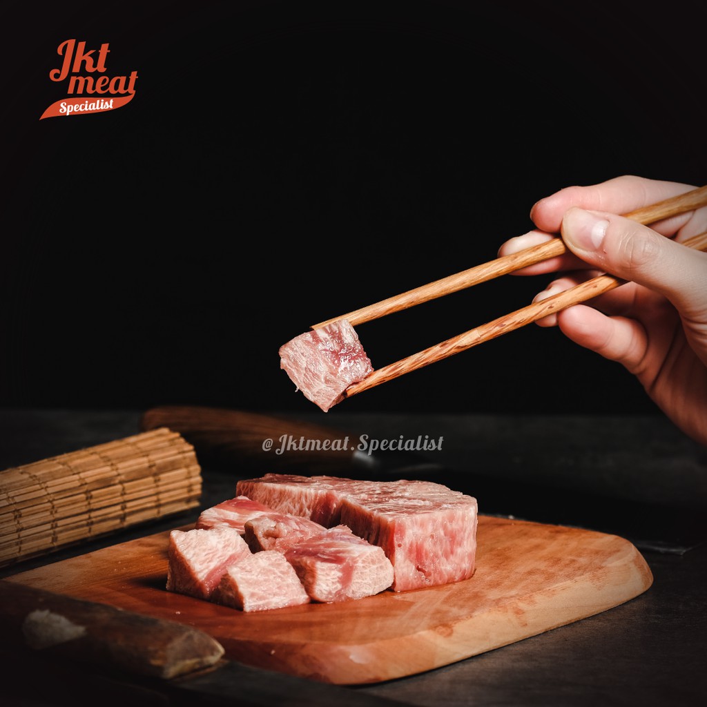 

Saikoro Beef / Saikoro Wagyu / Daging Saikoro / Daging Sapi BBQ / Saikoro Beef Wagyu Cube / Wagyu Saikoro / Saikoro Beef Wagyu / Wagyu Cube