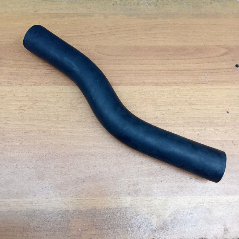 Selang radiator L300 bensin atas