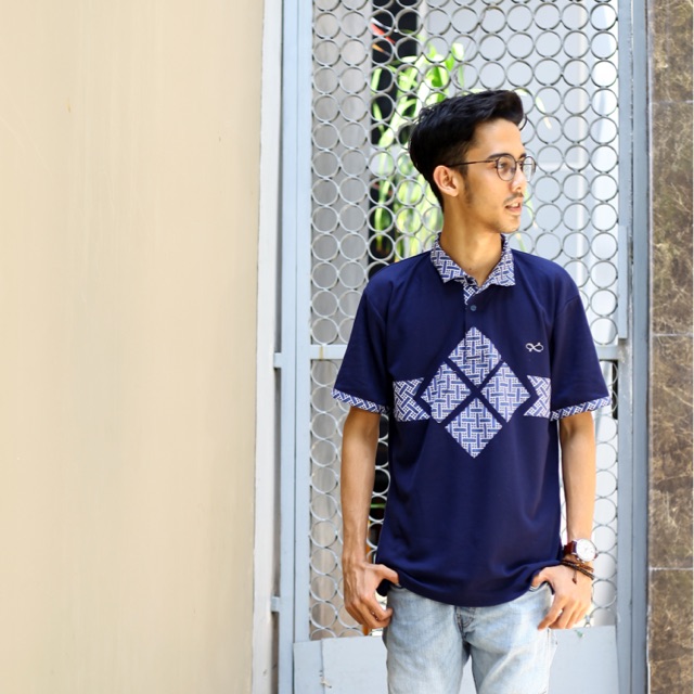 Loyal Kaos Polo Batik Navy Modern Pria M L XL XXL