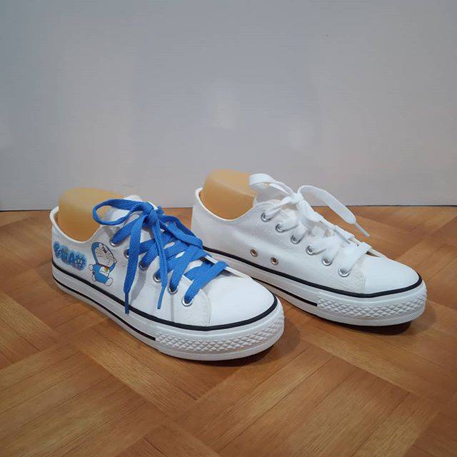  Sepatu Converse Doraemon 