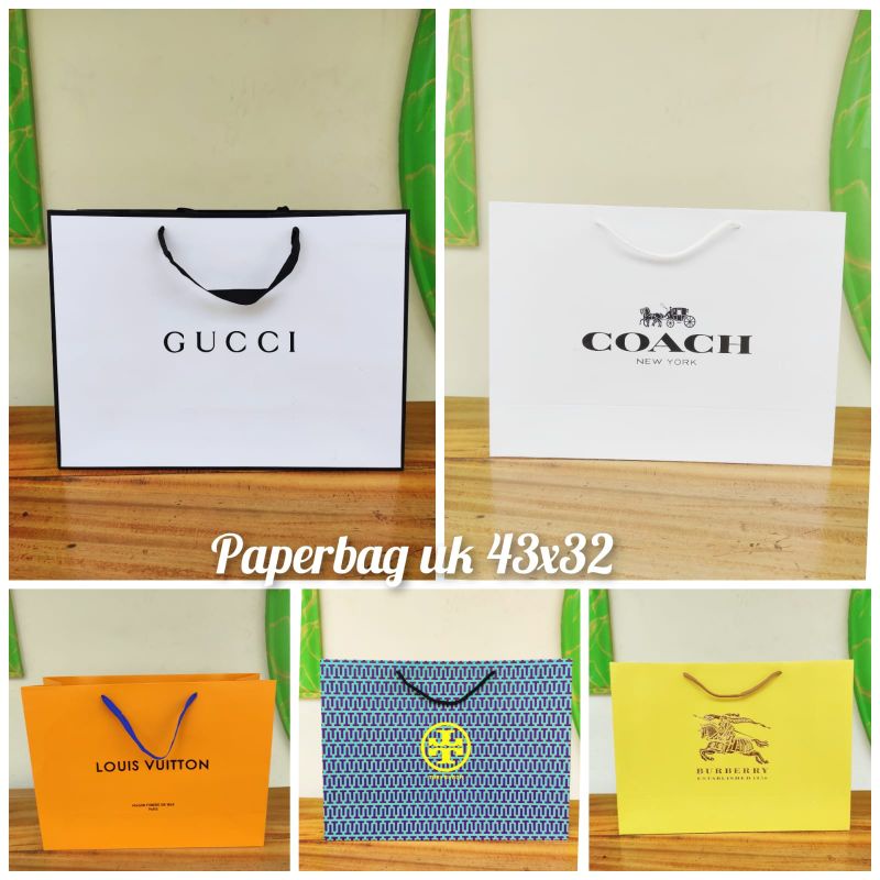

PAPER BAG BRANDED UNTUK GIFT / PEMBUNGKUS KADO / KELENGKAPAN TAS / SHOPPING BAG IMPORT