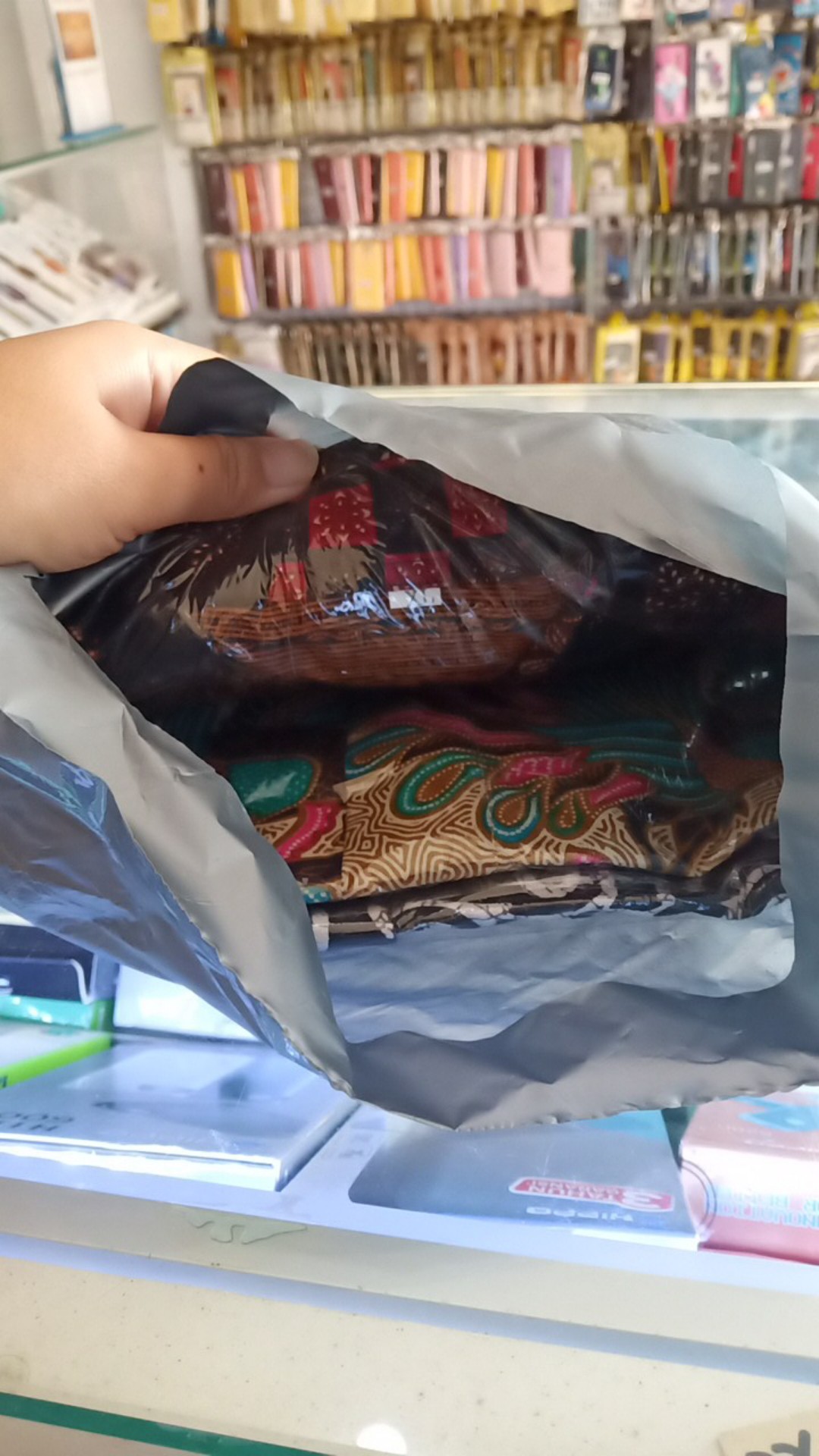 Promo , Baju Kemeja Batik Modern Hitam/abu/merah/coklat/ungu/biru