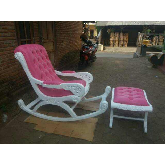 Kursi goyang pink mebel Jepara mebel jati Jepara mebel murah mebel bagus Jepara