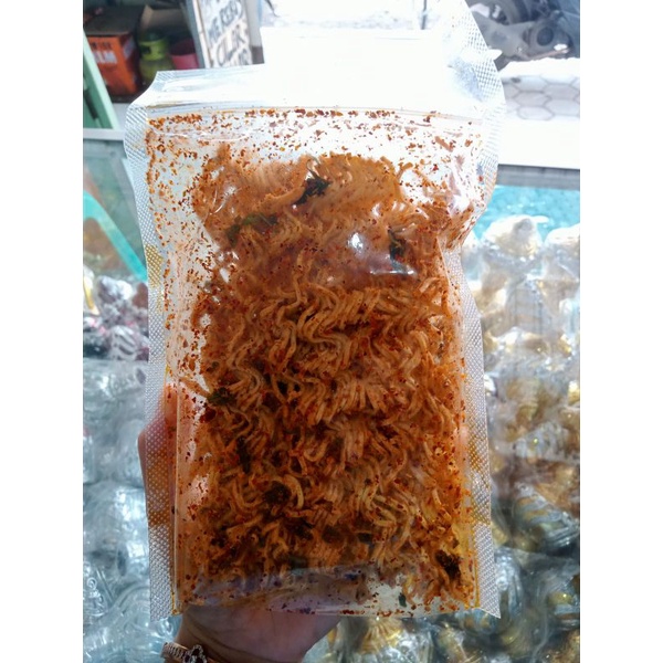 

Cemilan Pedas Mie kering, Mie Kremes, Mie telor pedas 100gr