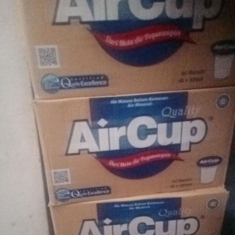 Stream/ air cup air mineral kemasan gelas cup dus 48x220ml