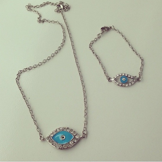 kalung charm
