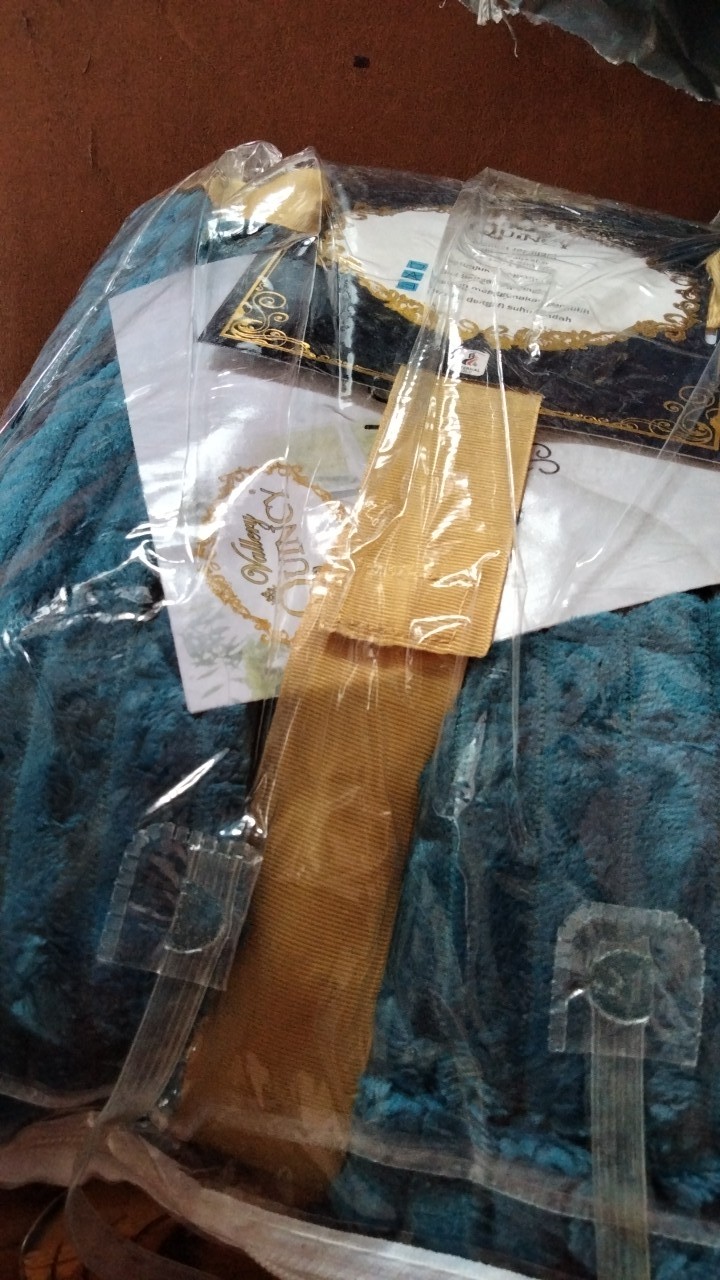 Selimbut Luxury Vallery Quincy Polos Super Lembut 160x200cm Termurah