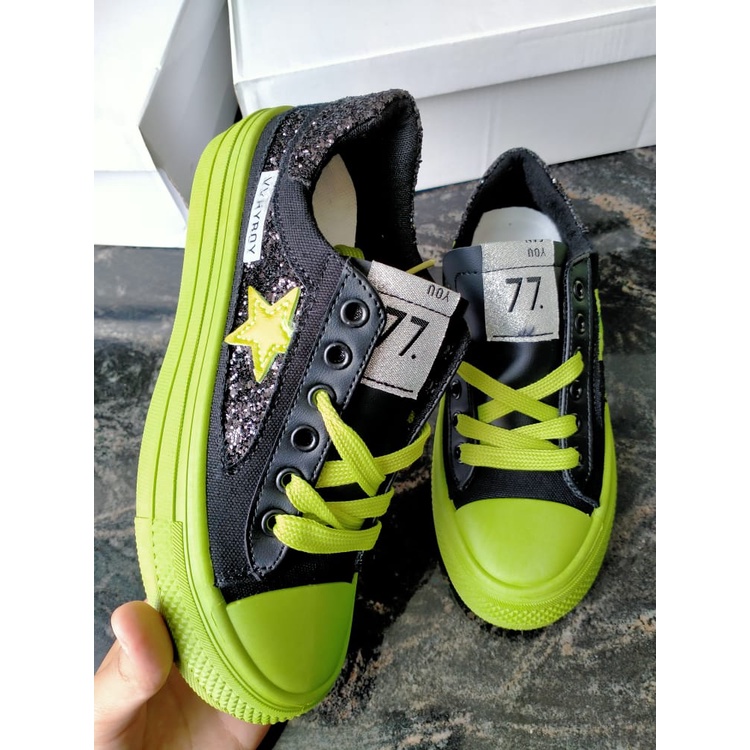 Sepatu wanita Fashion F11-12